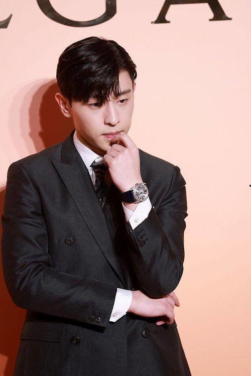 圈内爆料邓伦杨洋,揭秘娱乐圈的神秘恋情